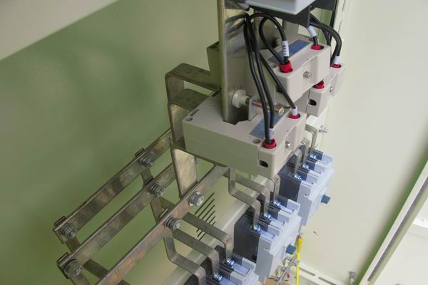 头屯河配电柜-应急照明配电柜使用对工作人员的具